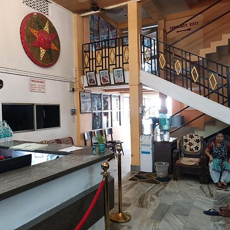 Kusum Hotel Dibrugarh Εξωτερικό φωτογραφία