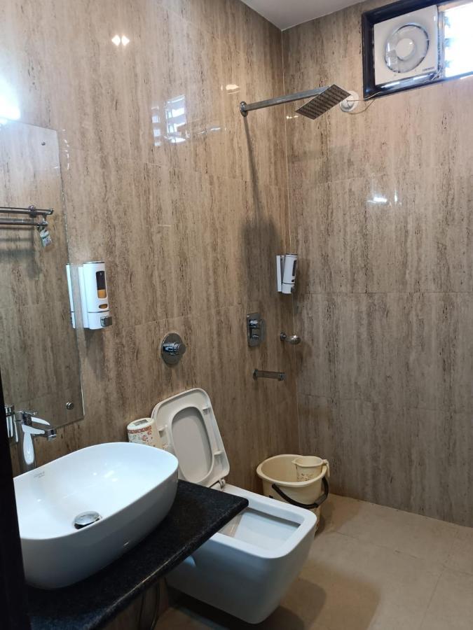 Kusum Hotel Dibrugarh Εξωτερικό φωτογραφία